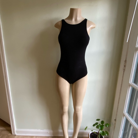 Abercrombie & Fitch bodysuit size S - Picture 2 of 2